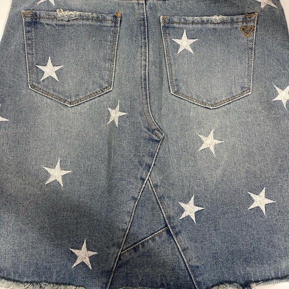 Adorable jean skirt - Picture 8 of 10